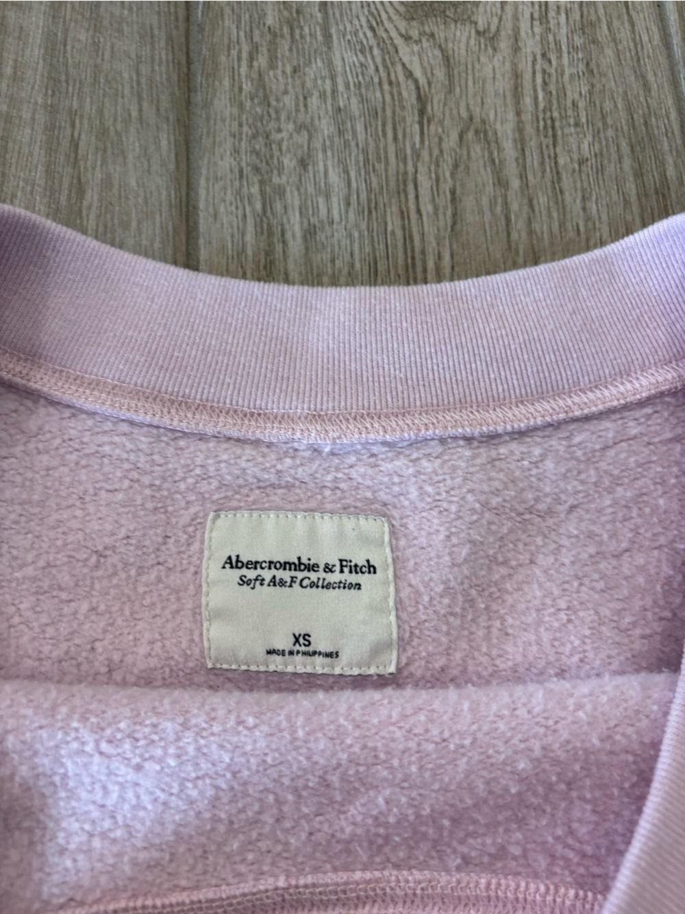 abercrombie & fitch crewneck